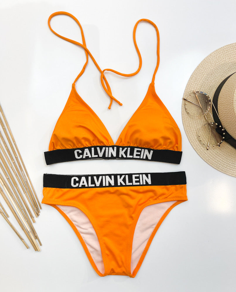 CK turuncu bikini takımı